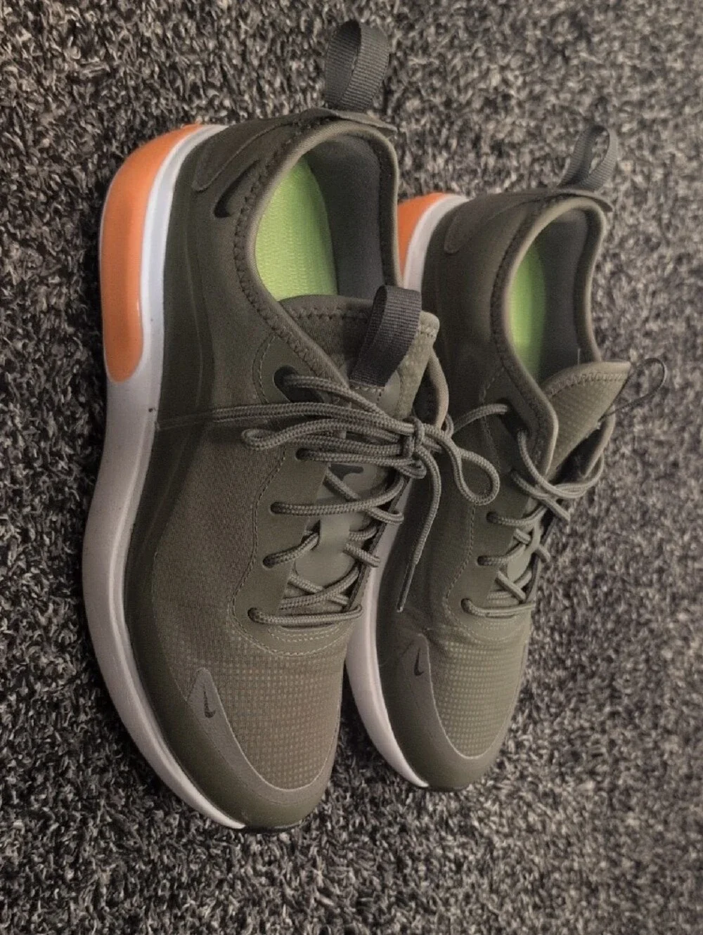 NIKE AIR MAX DIA OLIVE AQ4312-200 Women’s 8